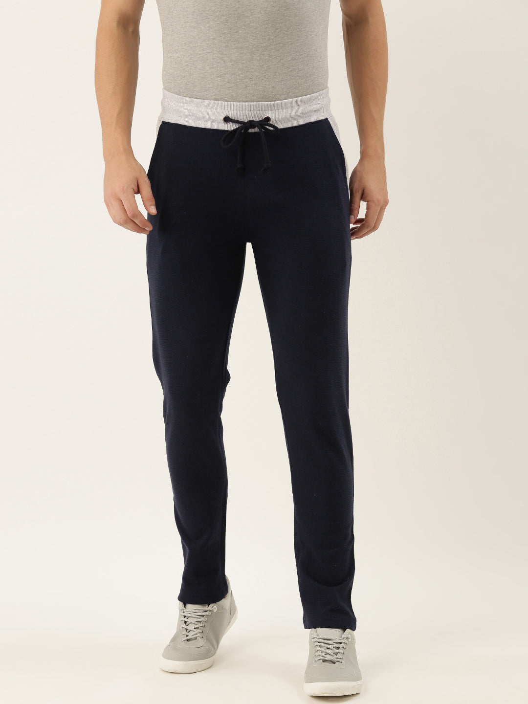 Men Blacknavy Solid Track Pants