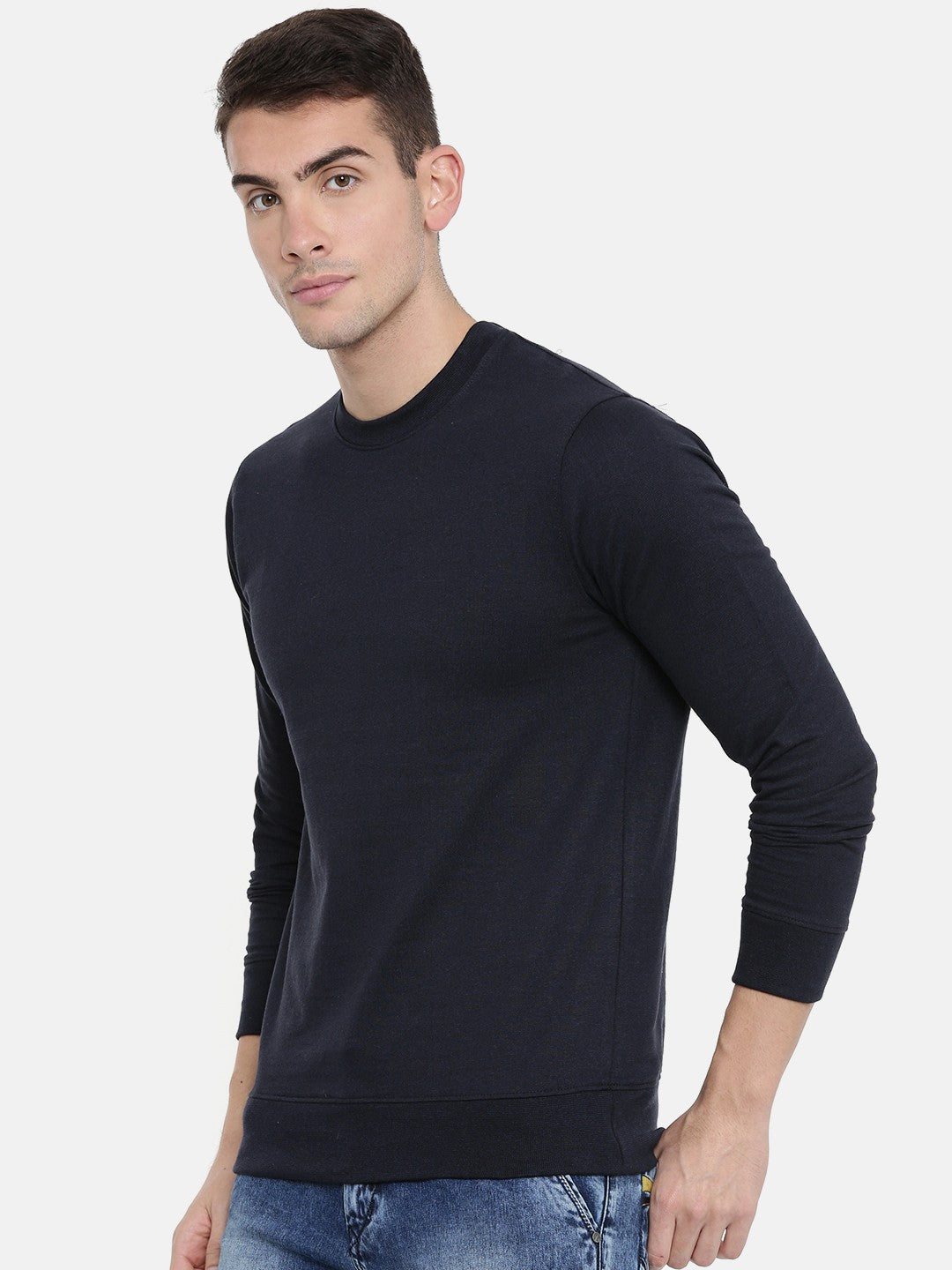 Men Navy Blue Solid Sweatshirt